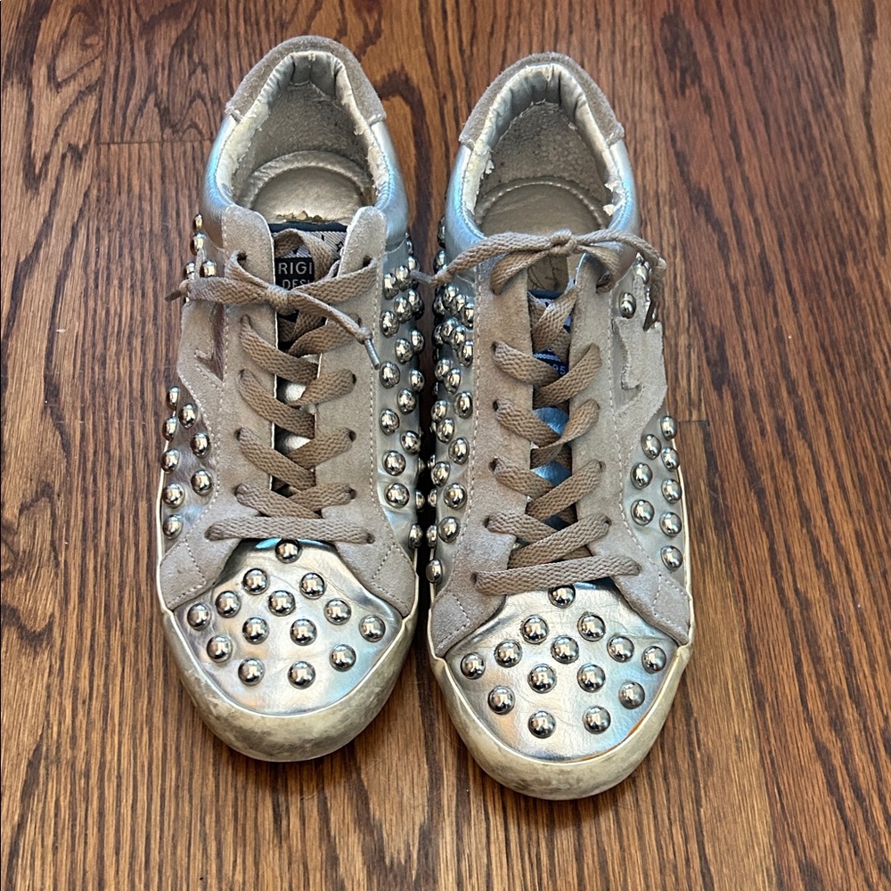 Vintage Havana Studded Silver Sneakers, size W7